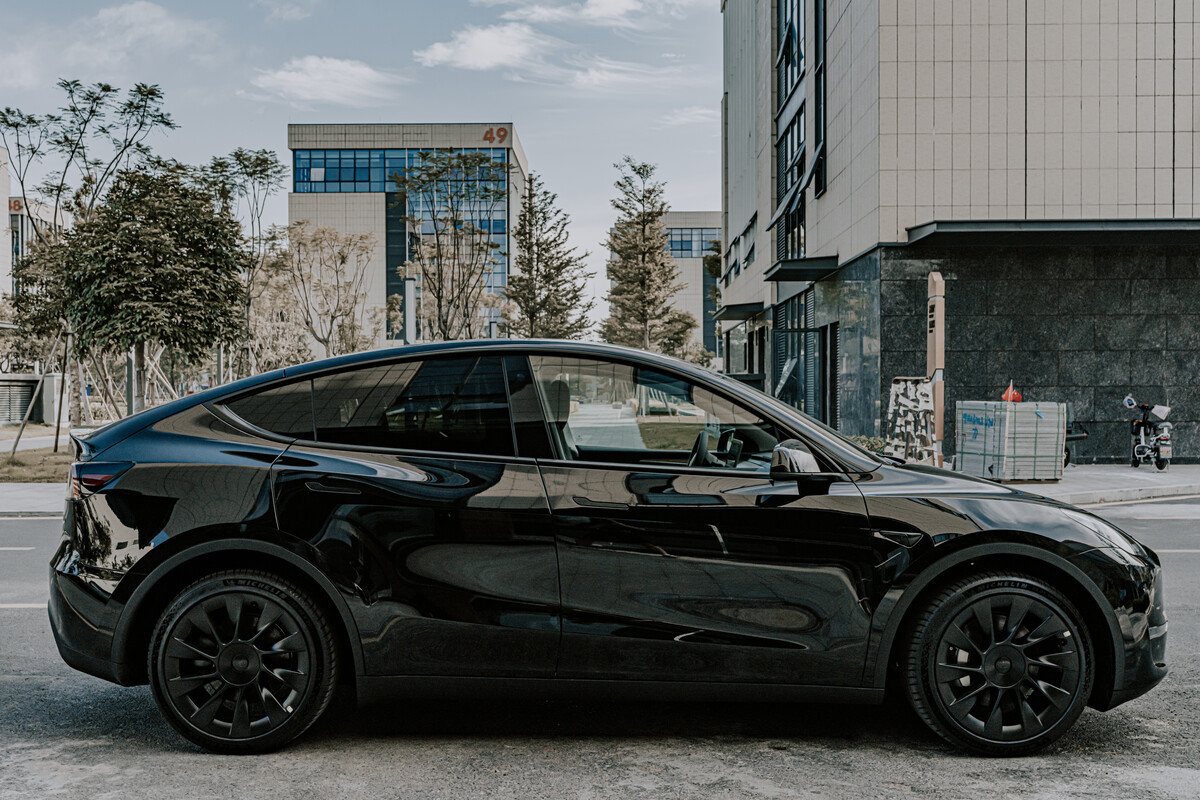 特斯拉model y新款2023价格，特斯拉model y多少钱？